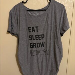 Time and Tru Maternity Top. ✨3 for $20✨